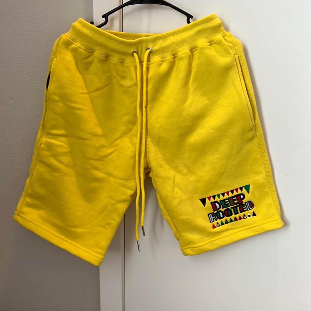 Deep Rooted Mens XS shorts